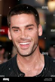 Larry drew hi-res stock photography and images