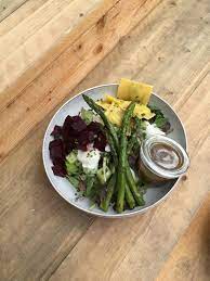 When it comes to presenting that meal, most people just want their food without dealing with any kind of fanfare that complicates everything. 10 Best Healthy Restaurants In Mitte Berlin