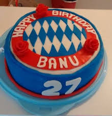 Bayern Munchen Torte Mit Fondant Rosen Ich Habe Meiner Schwester Geholfen Eine Torte Fur Ihre Freundin Zu Machen By Fondant Rose Fondant Torten Motivtorten