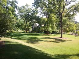 For us it is very important to go hand in. Commercial Landscaping And Lawn Maintenance Milwaukee Mequon Landscaping Milwaukee Landscaping Landscapers Mequon Snow Removal Milwaukee Commercial Residential Landscaping Mequon And Milwaukee Lawn Maintenance Lawn Care