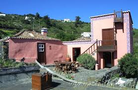 Casas rurales y hoteles con encanto para vivir una experiencia rural romántica en pareja, con niños, con mascotas, gastronomía, enología y senderismo. Astroturismo La Palma Casas Rurales Celeste Y Sabina Asociacion Para El Desarrollo Rural De La Palma