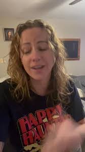 Anne Romine's Instagram, Twitter & Facebook