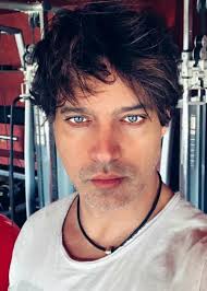 Gabriel can speak italian, english and french. Gabriel Garko Height Weight Age Girlfriend Family Facts Biography