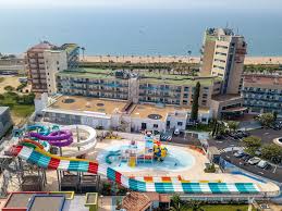 The golden taurus aquapark resort continuously renews its facilities. Hotel Con Parque Acuatico Cerca De Barcelona