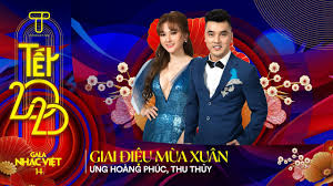 Ưng hoàng phúc bắt đầu sự nghiệp solo và nhanh chóng trở thành thần tượng củ. Giai Ä'iá»‡u Mua Xuan Æ°ng Hoang Phuc Thu Thá»§y Gala Nháº¡c Viá»‡t 14 Official Youtube