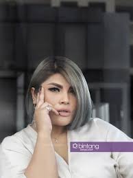 Sammy Simorangkir dan 4 Wanita yang Pernah Ada di Pelukannya