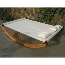 A completare il tutto c'è il tettuccio che vi proteggerà dal sole o dalle leggere pioggerelle estive. Papillon Pelagie Lettino Dondolo Matrimoniale Per Giardino Supporto In Legno Di Larice Euroshoppingonline