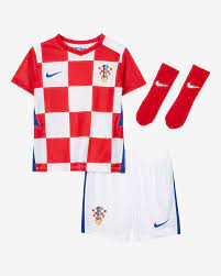 Kostenlose lieferung für viele artikel! Kroatien 2020 Home Fussballtrikot Set Fur Babys Und Kleinkinder Nike At