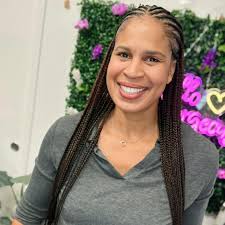 Couldn't wait for Sunday reset! 🤣😍 Unveiling my new “do” as my husband  likes to say. Thank you @_monicamonique24 for always styling my braids  beautifully.