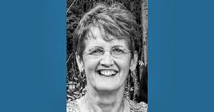 Mary Nesbit's Instagram, Twitter & Facebook