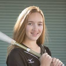 Alisha Huber's Instagram, Twitter & Facebook