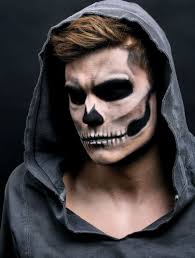 Wenn die menschen ihnen freiwillig länger in die augen schauen, haben sie bei ihrem halloween makeup etwas falsch gemacht! 15 Bold Halloween Makeup Ideas For Men Styleoholic