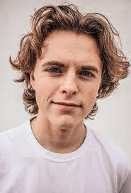 Christina Heger's Instagram, Twitter & Facebook