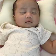 Stacy Dan Akim Dedah Gambar Anak , Iras Muka Stacy Atau Akim?