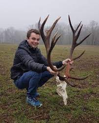 Parcourez notre sélection de chasse de cerfs communs : 16 Cors Et 182 39 Points Pour Le Cerf De Damien Raffy Actualites Federation De Chasse De L Aveyron