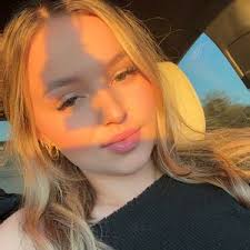 Isabella Grant (@isabelmarieeeg)