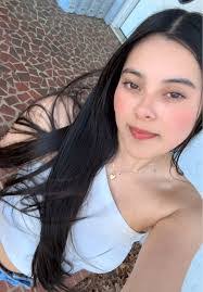 Melissa Cabrera's Instagram, Twitter & Facebook