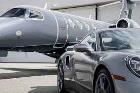 The porsche 911's lineup expands for 2021. Porsche Kooperiert Mit Embraer Extrem Exklusives Duo Aus Porsche 911 Turbo S Und Business Jet Motormobiles