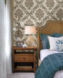 Elegant Black And Gold Bedroom Wallpaper Elegant Bedroom Decor Idea With A Damask Wallpaper Feature Wall Behind The Bed Elegant Bedroom Decor Gold Wallpaper Bedroom Home Wallpaper