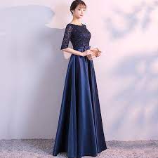 Baju tidur tanpa lengan yang satu ini berbahan dasar kain satin yang lembut dan nyaman dipakai. 77 Ide Dress Kain Satin Gaun Pakaian Wanita Model Pakaian