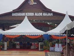 East reunion kerana dia aku turutkan semadian cinta live dataran keris alor gajah melaka. D Nanz Aiskrim D Nanz Ais Krim Berada Di Dataran Keris Facebook