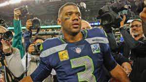 Russell wilson didn't need any help from his coaches as he engineered an impressive scoring drive russell wilson was forced to improvise when his helmet radio malfunctioned and led the seahawks. Die Zahlen Zum Rekord Vertrag Von Russell Wilson