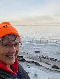 Fellow Ship Junkies it has been fun documenting TIM S DOOL's progress for  everyone this weekend. It is now time pass the icicle to Helen Cooper who  will be going LIVE soon