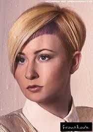 Das haar im nacken ist sehr kurz. Bilder Von Frisuren Undercut Klassiker Trends Neuheiten 2021