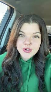 Michelle Divine's Instagram, Twitter & Facebook