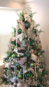 2017 Christmas Tree In Gold Emerald Green Silver Bronze White Garland And Hint Green Christmas Tree Decorations Green Christmas Tree Christmas Tree Design