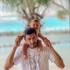 Entdecke bei tiktok kurze videos zum thema george burcea. George Burcea Facebook