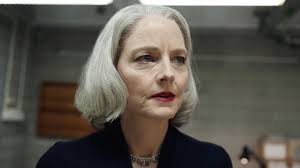 After winning best supporting actress in a motion picture for her role in the mauritanian, jodie foster meets with press backstage at the golden globes. Jodie Foster Sports White Hair In The Mauritanian Trailer People Com