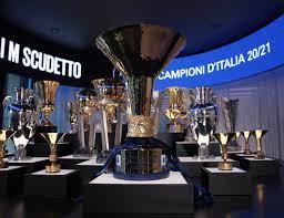 Per fortuna, ci sono altri esempi che riscattano la cattiva fama dei calciatori avidi di soldi e insensibili ai problemi sociali. La Coppa Campioni D Italia Storia E Curiosita Sullo Scudetto News