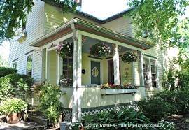 Choosing Exterior Paint Colors Town