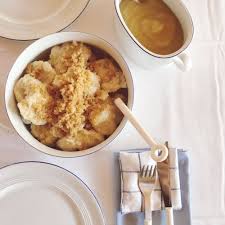 Mehlklosse Mit Apfelmus Mehlklosse Klosse Apfelmus Rezept