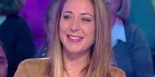 Et après sandra sisley, hapsatou sy a révélé le nom d'une nouvelle chroniqueuse qui rejoint cette équipe qui sera 100% féminine. Magali Berdah Tpmp Souffre Le Martyr A Cause De La Liposuccion Mce Tv