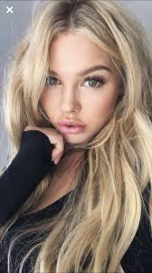 After that, i will also share with you the probability of having these features and other such facts. Instagram Shawn Mendes Befejezett Blonde Highlights Blonde Hair Blue Eyes Blonde Hair With Highlights