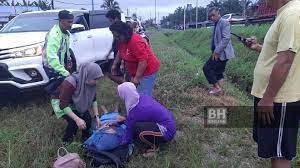 Check spelling or type a new query. Dua Guru Maut Kereta Terjunam Gaung