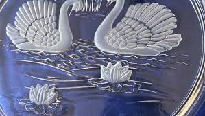 Mikasa crystal hampshire gold pattern cake stand 14 1/4 wide x 3 1/4 t. Cake Plate Serving Tray Swan By Mikasa Etched Glass With Handles Sold Antigo Trunk
