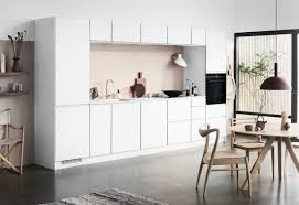La buanderie semble un rêve inaccessible pour certains et pourtant, on peut aménager plus facilement qu'on ne le croit un endroit dédié avec les bons meubles de rangement. Amenager Une Petite Cuisine Idees Deco Et Conseils Pour Bien Faire