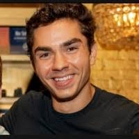 Justin Peroff's Instagram, Twitter & Facebook