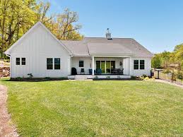 Waynesville Nc Real Estate Waynesville Homes For Sale Realtor Com In 2020 Nc Real Estate Real Estate Waynesville