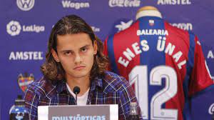 Enes ünal, 10 mayıs 1997 tarihinde bursa osmangazi'de doğmuştur. Levante Enes Unal Could Make Levante Debut Against Girona As Com