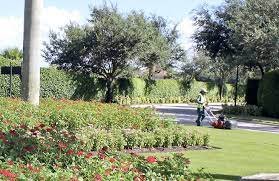 Florida pest control center exterminates landscape pests in broward county. Fertilizer Pest Control Services For Residential Communities Commercial Landscapes Florida