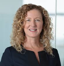 Lisa Ruggles's Instagram, Twitter & Facebook