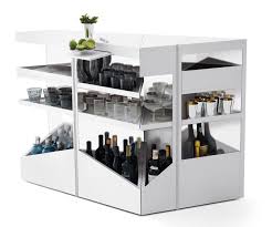 È anche possibile optare per mensole e sgabelli in acciaio, magari dalle forme e dal design particolare. Mobile Bar A Casa Per Brindare E Fare Festa Con Amici E Parenti Cose Di Casa