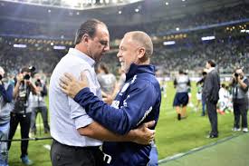 O cruzeiro fez o primeiro jogo da sua vitoriosa trajetória na série b do campeonato brasileiro. Wrong Decisions Or Impatience Enderson Is The Fifth Coach To Leave Cruzeiro In A Year Of Cruising