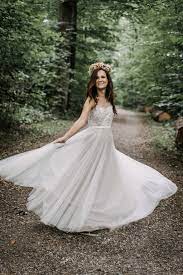 Brautkleid wald tiefer v ausschnitt transparentes oberteil spitze tüll. Pin Auf Unsere Hochzeit
