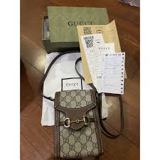 Dalam dunia fashion sendiri tas wanita dibagi menjadi beberapa macam model, diantaranya ialah backpack, tote bag, hobo bag, wristlet bag, clutch. Harga Tas Gucci Wanita Ori Terbaru Mei 2021 Biggo Indonesia