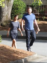 Τουλάχιστον για τον μπεν άφλεκ, που έχει θυμάται περισσότερες δυσάρεστες παρά ευχάριστες σαν «βόμβα» έσκασε πριν ένα περίπου χρόνο η είδηση για το διαζύγιο του μπεν άφλεκ με την τζένιφερ. O Mpen Aflek Kai H Ntanta Epai3an St Alh8eia To Senario Ths Tainias Gone Girl